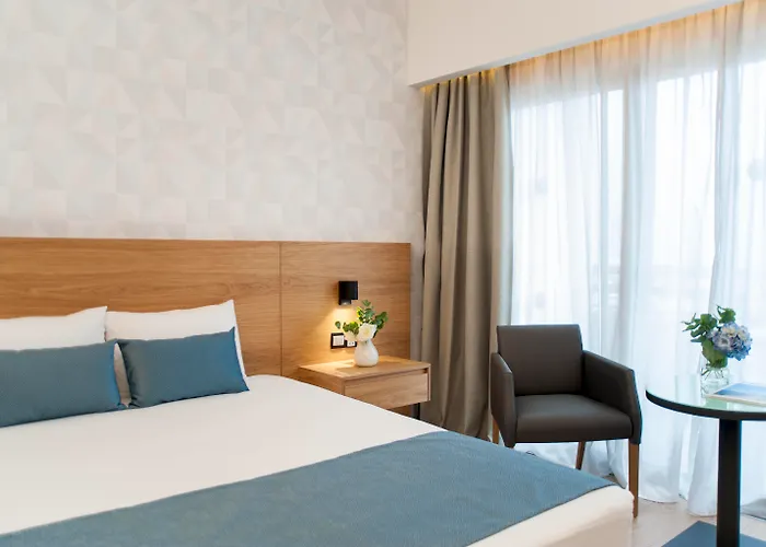 Ajax Hotel